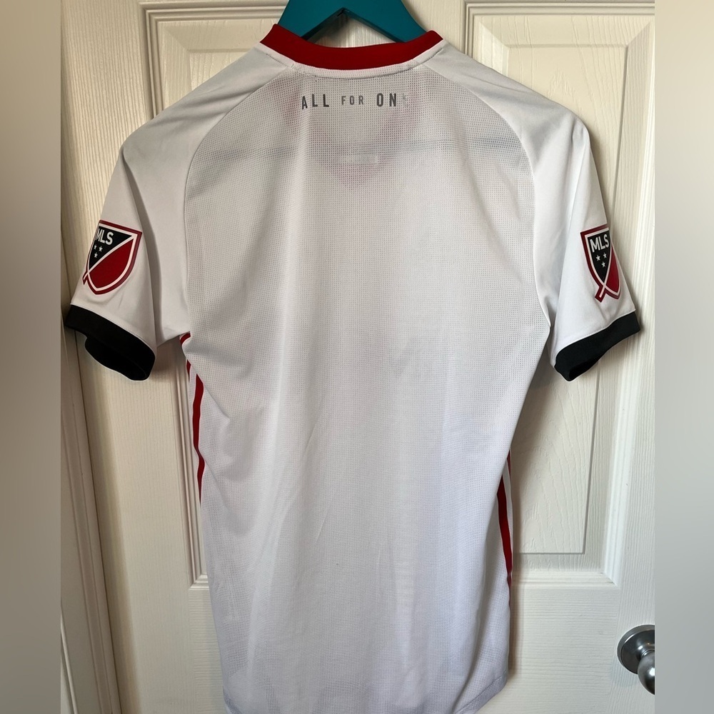 Toronto FC Soccer Jersey 2018 Season Adidas Size XS or Youth EUC - Picture 4 of 8